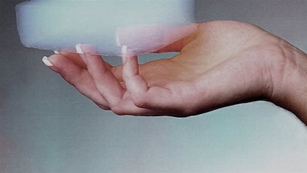 قطعة هلامية من مادة الايروجيل 