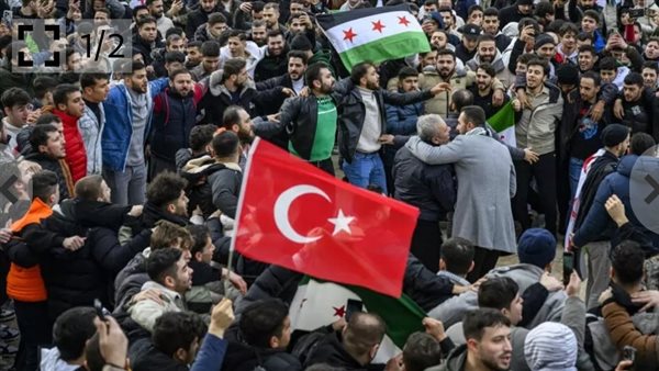 احتفالات اللاجئون السوريون في تركيا 