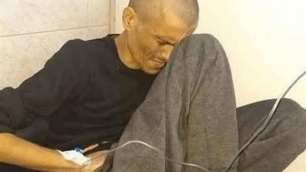 المعټقل عبد الوهاب دعدوش بعد تحريره من سجن صيدنايا 